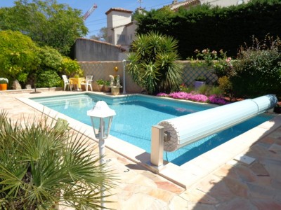 Maison T6 avec possibilité d'un autre appartement  - piscine en dond impasse à Gignac la Nerthe